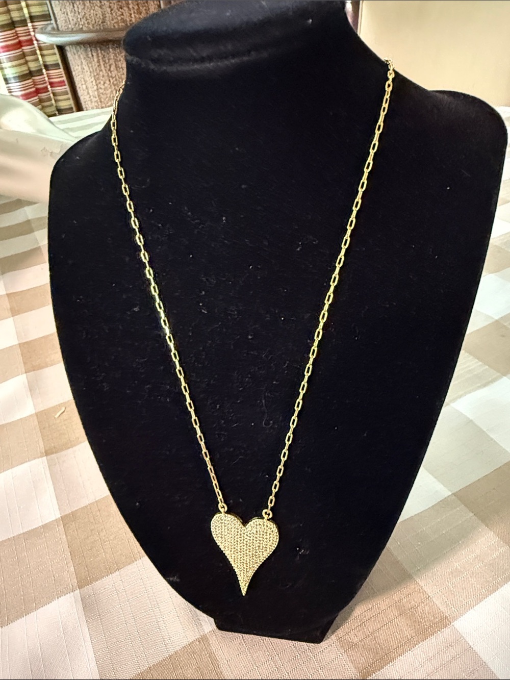 Gold Heart Pendant Necklace - Elegant Women's Jewelry